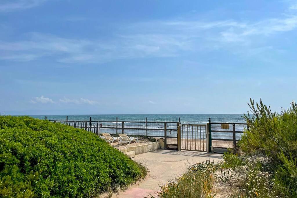 Appartement En Residence Privee, Face A La Mer Avec Acces Direct Plage Hyeres Luaran gambar
