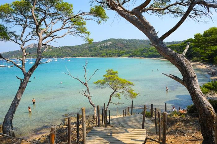 Appartement En Residence Privee, Face A La Mer Avec Acces Direct Plage Hyeres Luaran gambar